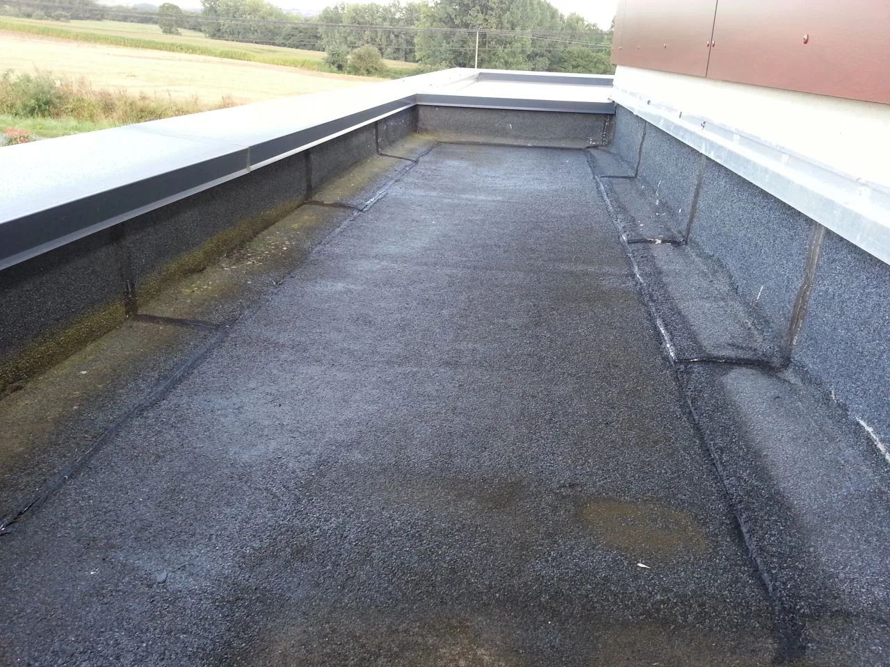 Étanchéité de toit terrasse par couvreur zingueur à Perpignan - membrane bitume